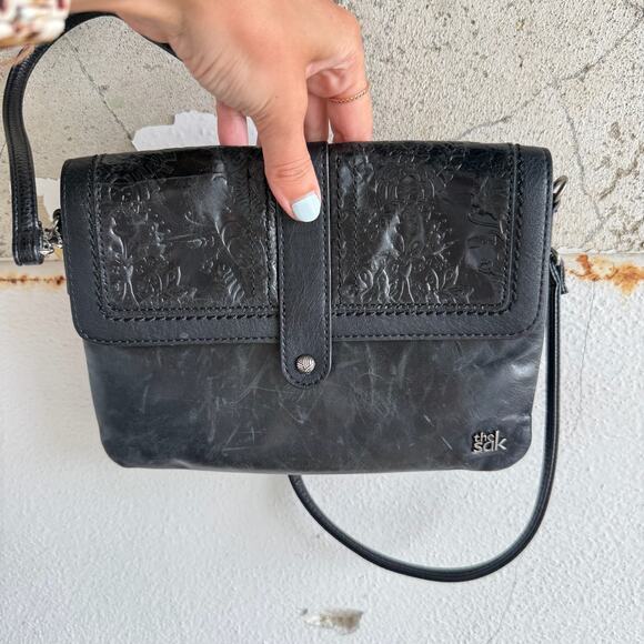 The Sak Leather Crossbody Bag Black Satchel Purse with Flap Pockets Y2K Style - Picture 5 of 8